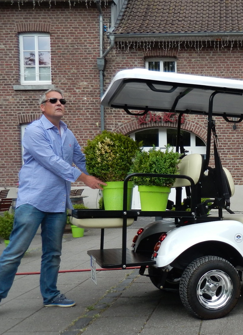 EBLIZZ Elektrofahrzeug Modell Vienna Ladeflaeche